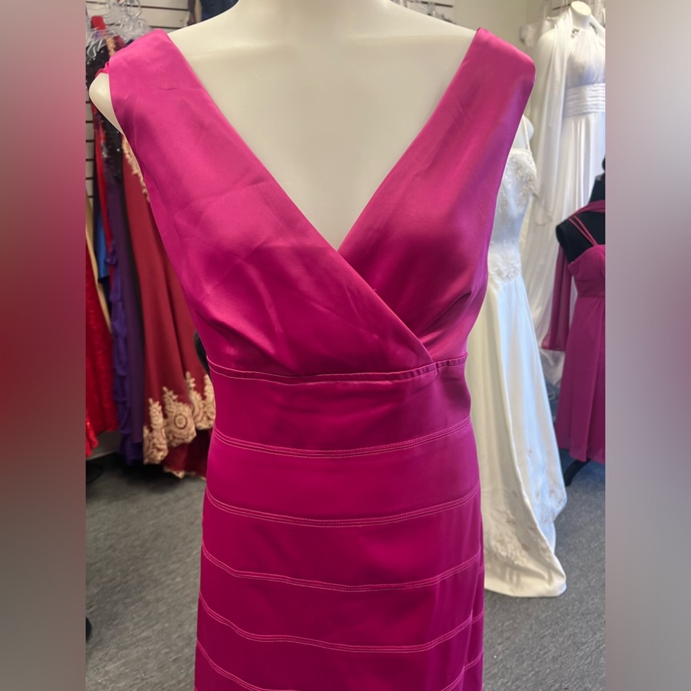 Dress - Picture 2 of 3